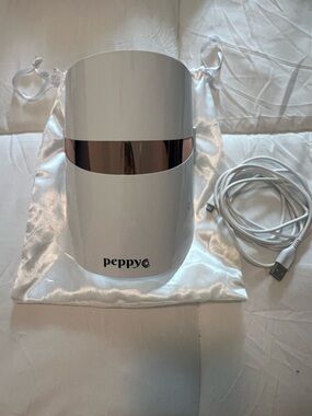 The Peppy Co LED Light Therapy Mask